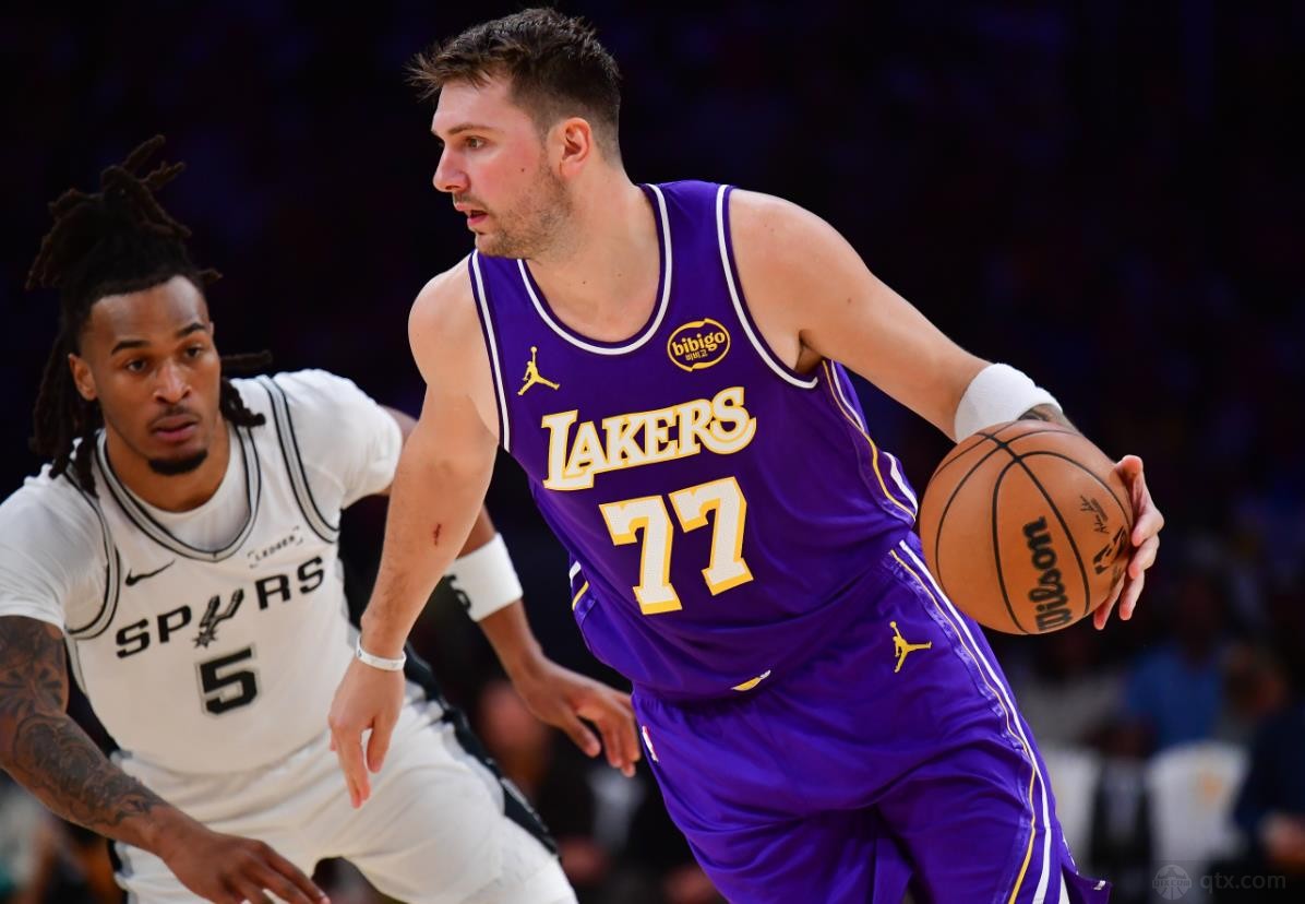 湖人在本赛季造成对手进攻犯规上领跑联盟