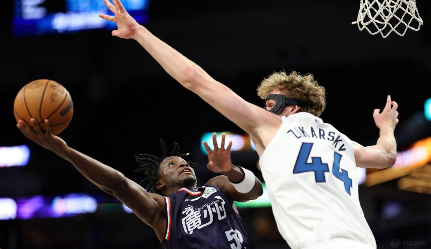 广州男篮NBA季前赛场均净负46分