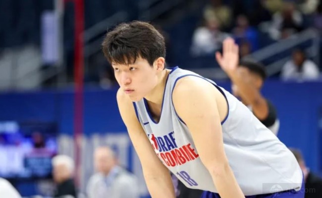 杨瀚森成开拓者第3位穿16号的球员