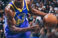 NBA杯勇士客场109-108险胜马刺 库里狂轰49分 文班亚马空砍26+12