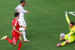 世俱杯本菲卡1-0拜仁 双方同时晋级16强