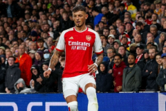 本怀特至少缺席1个月 枪手后防再遭伤病