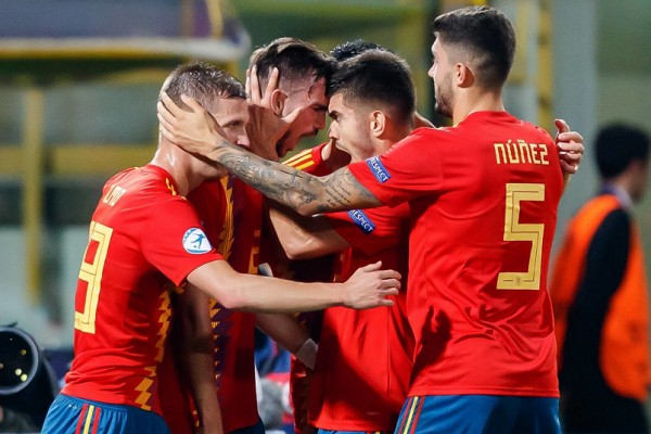 西班牙国青5-0击败波兰