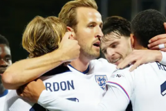 英格兰提前晋级世界杯 6场比赛全部取胜