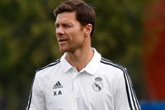 小法：阿隆索面临最大的问题是更衣室 皇马少帅承受压力