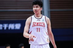 余嘉豪5月赴美特训 或成第三位参加NBA选秀的中国球员