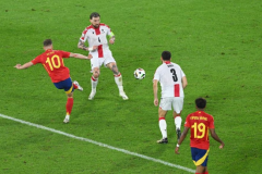 欧洲杯首支4连胜球队 西班牙4-1逆转格鲁吉亚