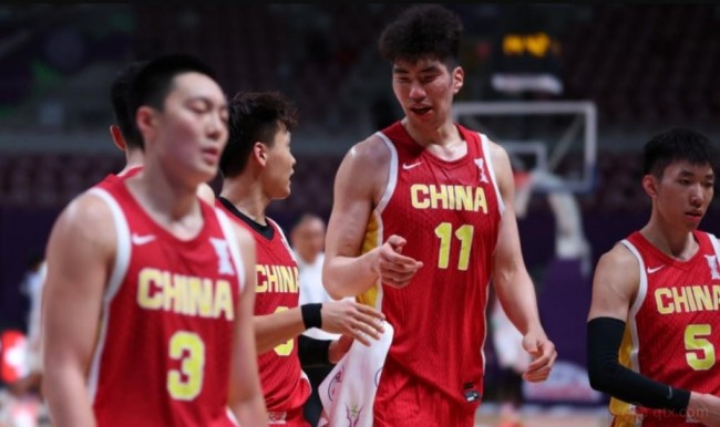 中国男篮31分大胜印度取2连胜