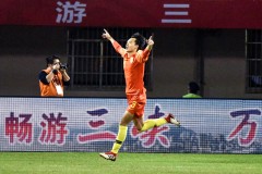 德转：刘若钒以476万元租借加盟天津泰达 双方签约1年