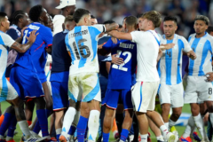 阿根廷与法国发生斗殴 米洛特被出示红牌将停赛