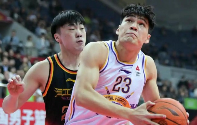 曝陈国豪获3年超级B类合同