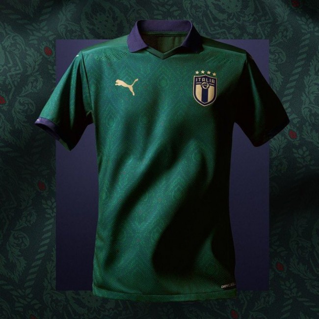 意大利队推出纪念版绿色球衣