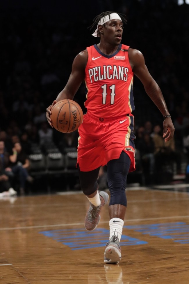 NBA和耐克禁止球员在比赛中佩戴打结式发带