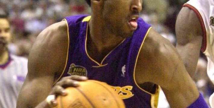 科比在2001年NBA总决赛G3砍下32分