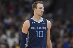 肯纳德与老鹰签1年1100万合同 上赛季场均8.9分
