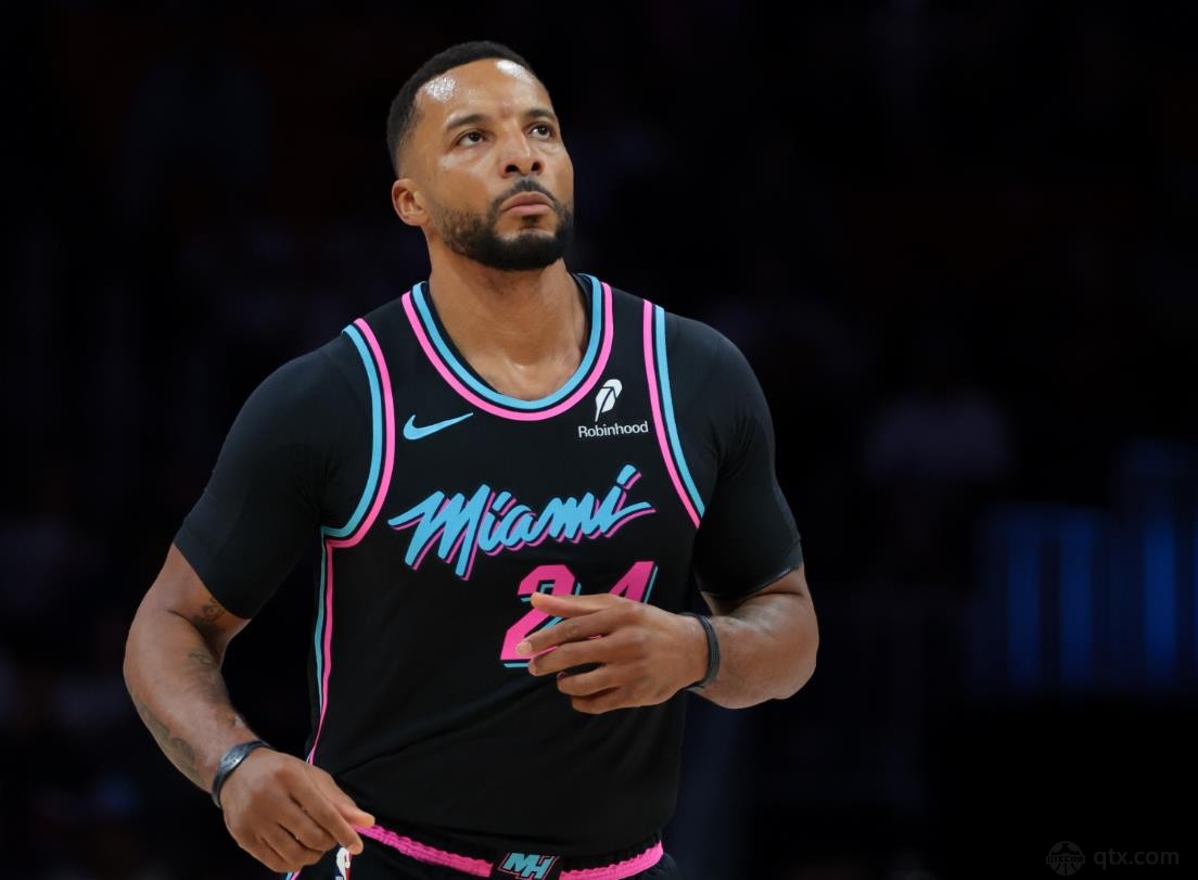 鲍威尔热火生涯前10场261分