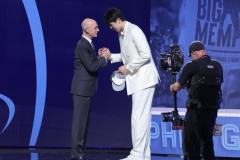 杨瀚森首轮第16顺位被开拓者选中 成第9位入选nba中国球员