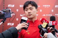 中国男足为蒋圣龙送生日祝福 球员迎来23岁生日