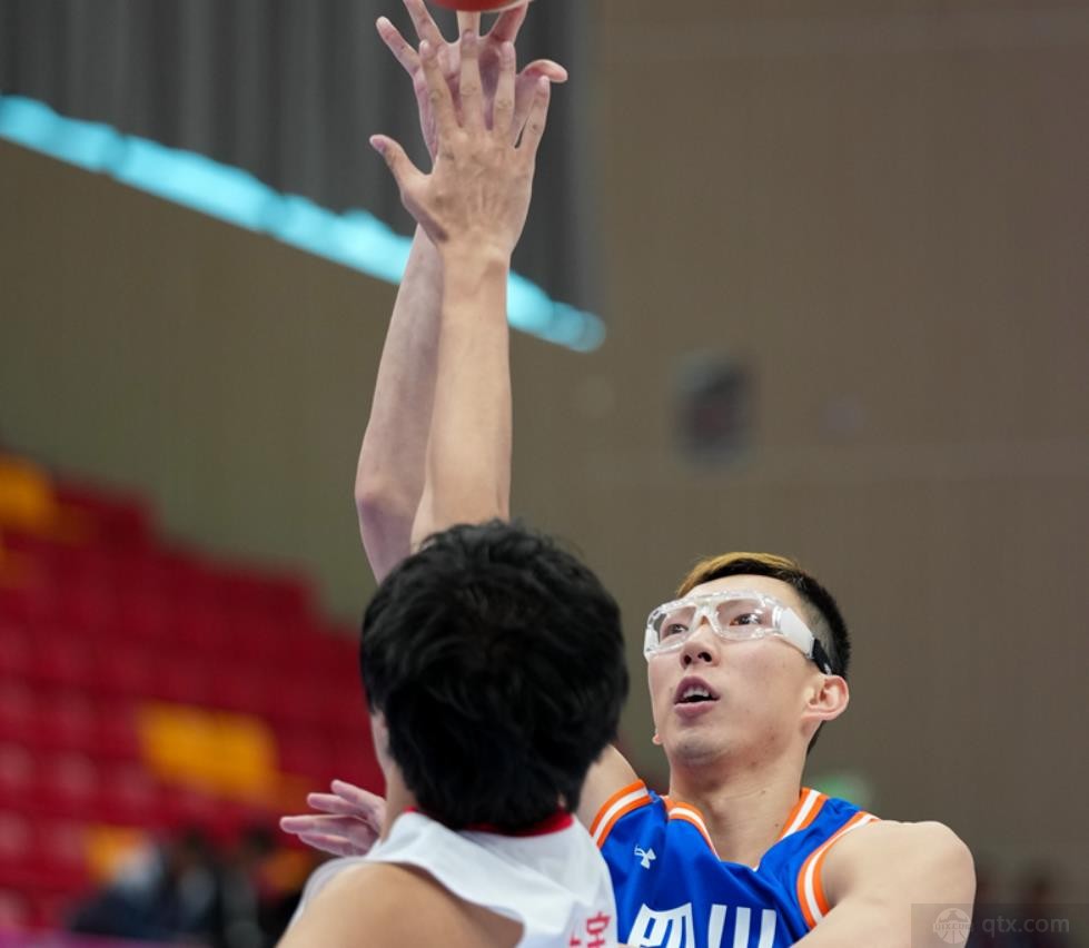 全运男篮四川94-70狂胜河南