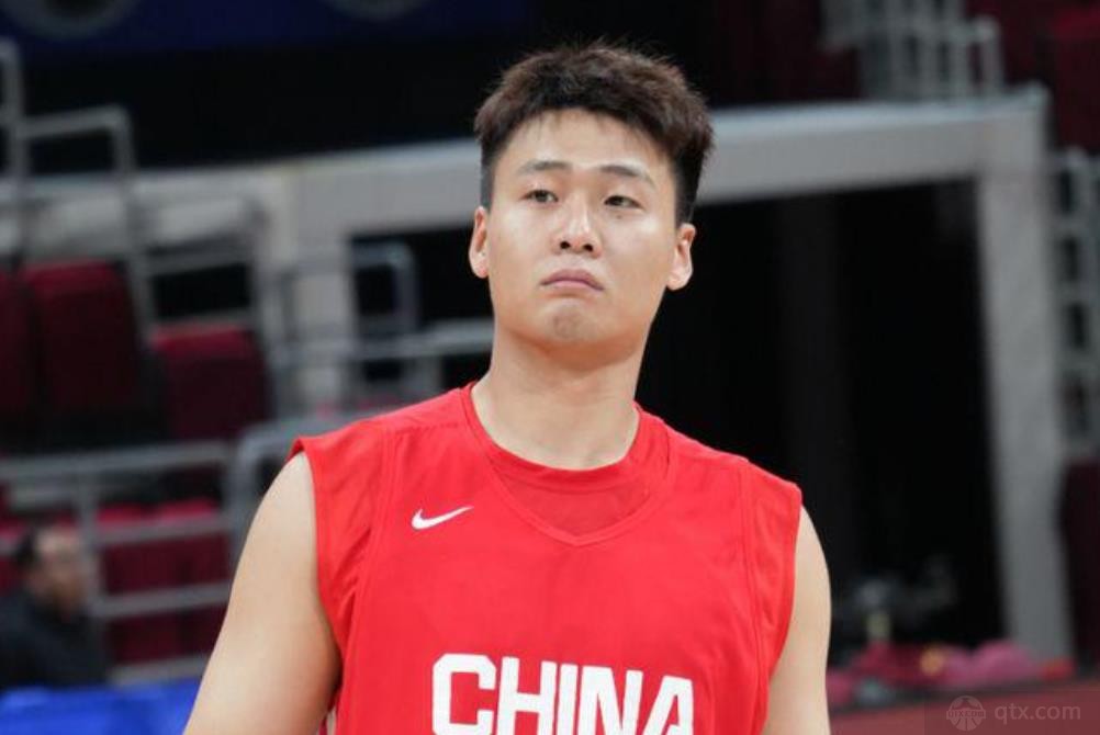 赵睿疑因腿部有伤无缘首战