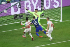 世界杯半场战报：美国1-0伊朗 德斯特助攻普利西奇破门