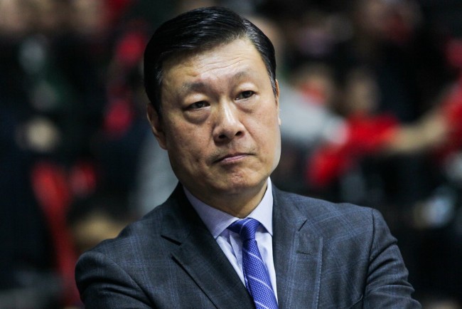 李秋平不再担任上海男篮主教练转任俱乐部总经理