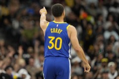 库里称自己的脚踝再次受伤 赛季至今已缺阵4场