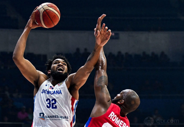 多米尼加男籃球員安東尼·卡爾·唐斯