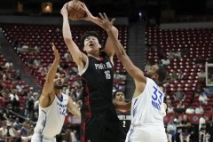 杨瀚森背靠背打灰熊 有望对位34分25板内线悍将