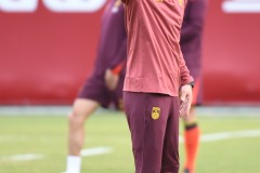 国足在广东集训 邵佳一指导训练