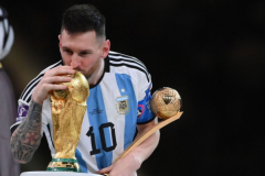 阿根廷主力将带大力神杯来华 梅西将在数万球迷面前于北京再举起大力神杯