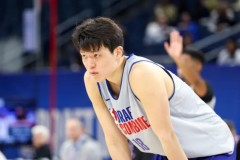 杨瀚森成开拓者第3位穿16号的球员 球衣已正式出售