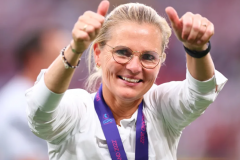 维格曼已带领两支女足国家队赢得女足欧洲杯冠军 已成为欧洲女足传奇教练