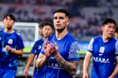 记者：申花五外援出征青岛 路易斯也随队出征