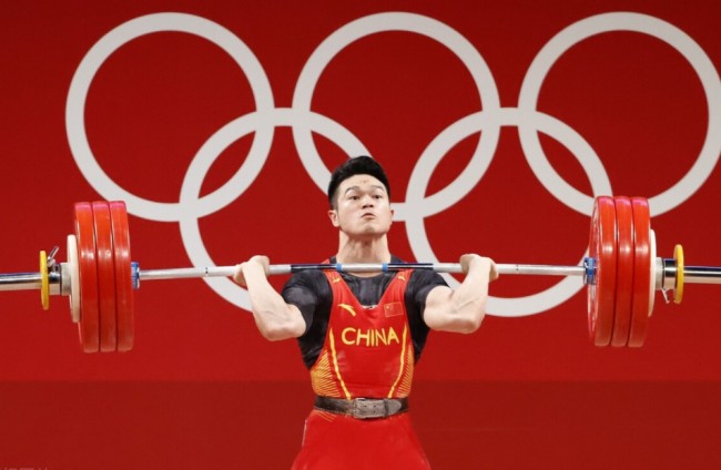 中国东京奥运会举重图片