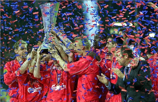 利物浦夺得2000-01赛季欧联杯冠军