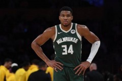 曝字母哥从未申请交易 里弗斯称自己比谁都清楚