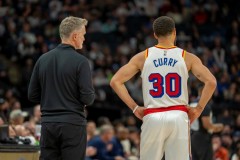 勇士未来10场8客场3个背靠背 目前遭遇2连败