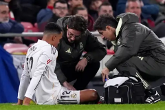 皇马确认阿诺德伤缺2个月 球队防线陷入危机