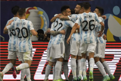 阿根廷1-0乌拉圭解析：重组后防线 阿根廷重回萨维利亚时代
