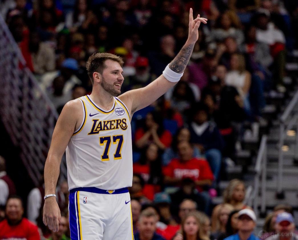 曝东契奇计划在湖人退役