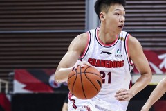 广东男篮19记三分创队史纪录 杜峰让张昊刷个职业生涯新高