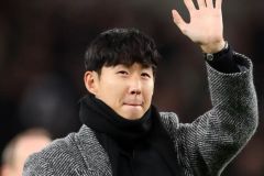 孙兴慜重返热刺主场 向球迷发表演讲