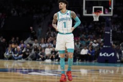 湖人明日将战黄蜂 鲍尔和詹姆斯确定缺阵