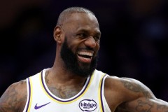 湖人赛季至今关键时刻战绩11胜0负 雷迪克盛赞防守