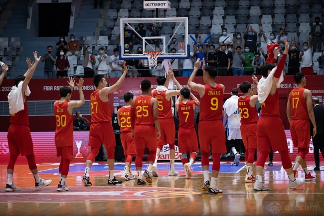 中国男篮对阵中国台北全场6人得分上双