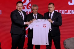 桑托斯出任波兰队主教练 年薪255万欧创队史纪录