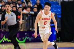 中国男篮三分25投12中 程帅澎三分3中3豪取13分