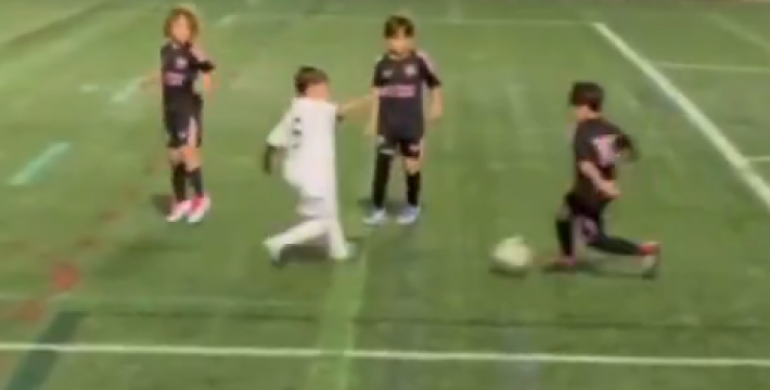 有几分像自己的父亲？小梅西连过数人