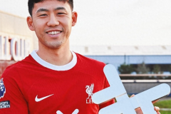 远藤航当选利物浦12月最佳球员 球员在本月发挥出色